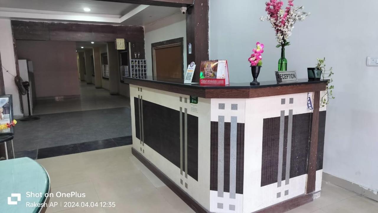 Hotel Paradise Convention Bhubaneswar Exterior photo