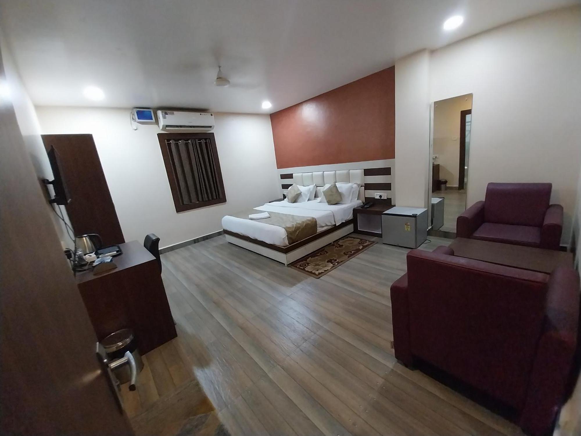 Hotel Paradise Convention Bhubaneswar Exterior photo